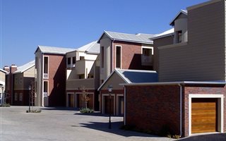 3 Bedroom Apartment in Thorn Valley Estate