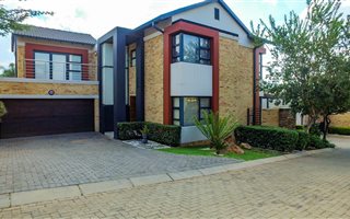 4 Bedroom House in Meyersdal