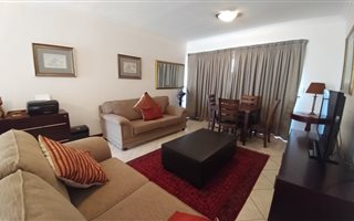 2 Bedroom Apartment in Van Riebeeckstrand