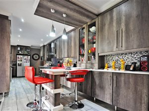 4 Bed House in Three Rivers