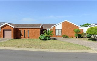 4 Bedroom House in Malabar