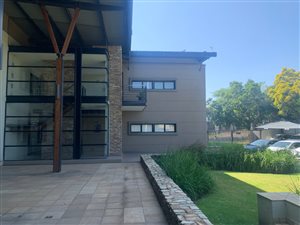 162 m² Commercial space in Paulshof