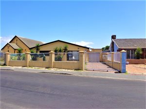 4 Bed House in Vanguard