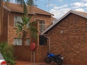 2 Bed House in Doornpoort and surrounds