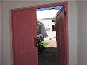 5 Bed House in Van Riebeeckstrand