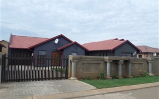 2 Bedroom House in Lakeside
