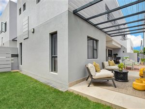3 Bed House in Bryanston