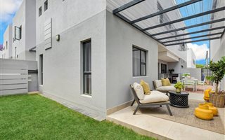 3 Bedroom House in Bryanston