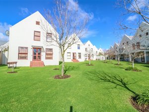 4 Bed House in La Colline