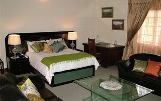 10 Bed, Bed and Breakfast in Ruimsig
