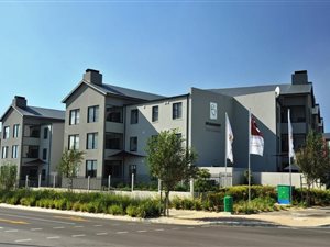 2 Bed Apartment in Burgundy Estate