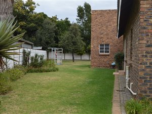 3 Bed House in Falcon Ridge