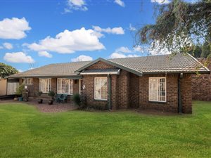 4 Bed House in Rensburg