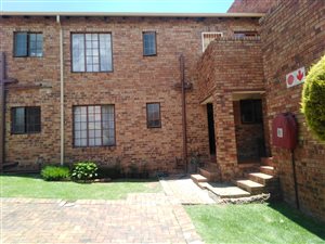 3 Bed Apartment in Elandspark