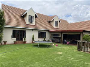 8 ha Farm in Rietfontein