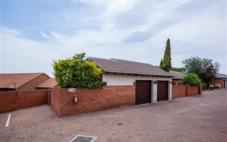 3 Bedroom House in Mooikloof Ridge