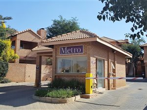 2 Bed Townhouse in Hazeldean (Silverlakes Surroundings)