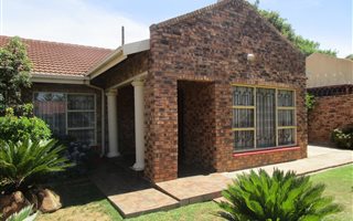 3 Bedroom House in Mayfield Park