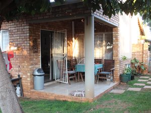 2 Bed Townhouse in Wilgeheuwel
