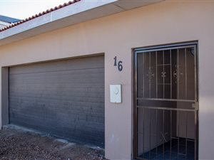 3 Bedroom House in Denneburg