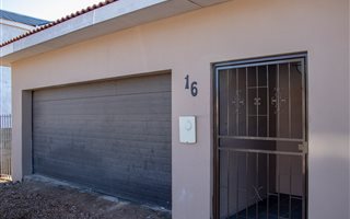 3 Bedroom House in Denneburg