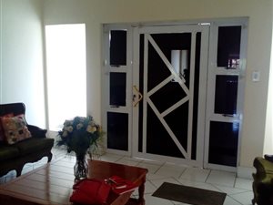 5 Bed House in Crawford