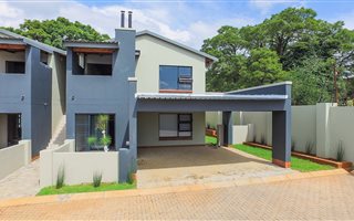 2 Bedroom Apartment in Waterkloof