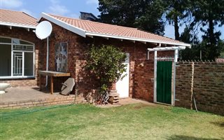2 Bedroom Townhouse in Elma Park