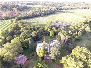 8.6 ha Smallholding in Kameeldrift East
