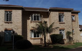 528 m² Office Space in Newton Park