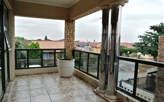 3 Bedroom House in Beverley Hills