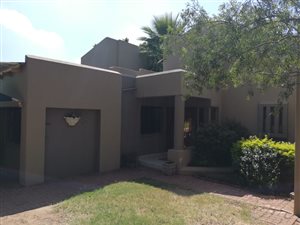 4 Bedroom House in Montana Park