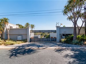 3 Bed Cluster in Bryanston West