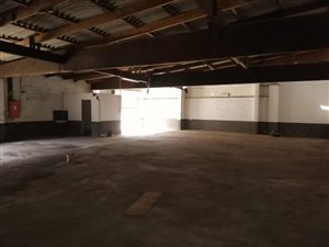 190 m² Industrial space in Mobeni