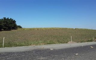 1085 m² Land available in La Mercy