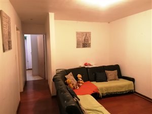 2 Bed Apartment in Grassy Park
