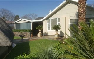 7 Bedroom House in Queenswood
