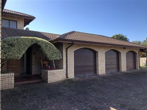 4 Bed House in Seaside Longships