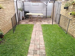 2 Bed Duplex in Rietfontein