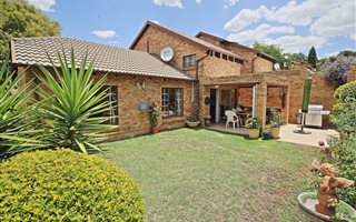 3 Bedroom Townhouse in Bromhof