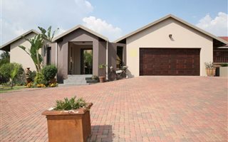 3 Bedroom House in Roberts Estate