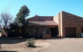 3 Bedroom House in Kookrus
