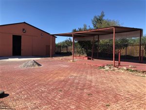 700 m² Industrial space in Boltonia