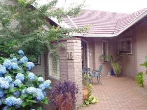 3 Bed House in Blairgowrie