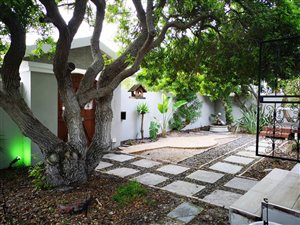 2 Bedroom House in Melkbosstrand