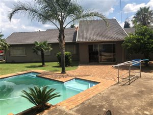 3 Bed House in Brackendowns