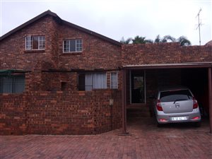 2 Bed Duplex in Weltevreden Park
