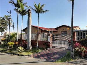 3 Bed House in Longcroft