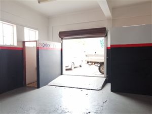 70 m² Commercial space in Newton Park