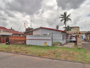 2 Bed House in Merebank